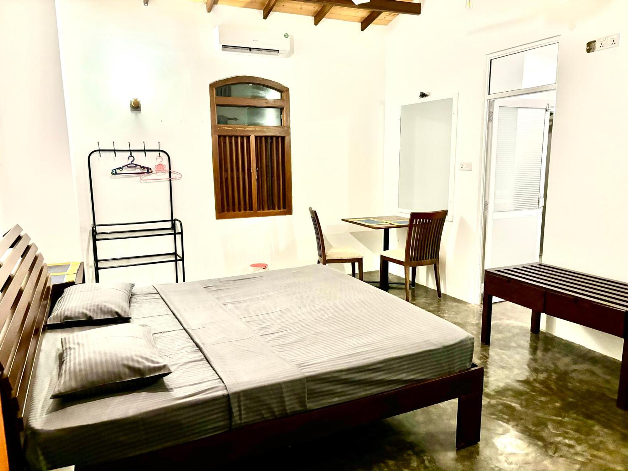 Blue Fox Hikkaduwa Hotel Екстериор снимка