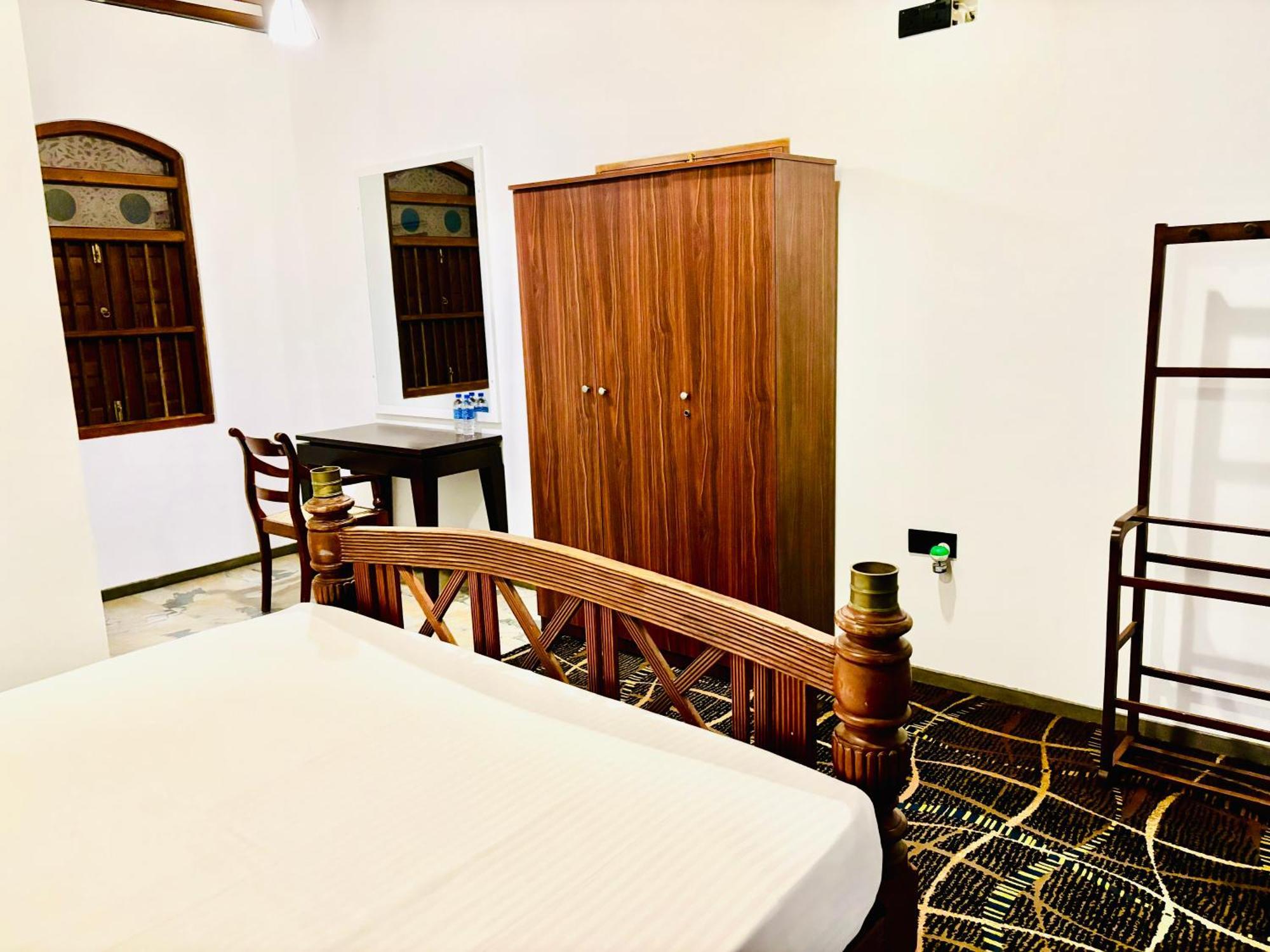 Blue Fox Hikkaduwa Hotel Екстериор снимка