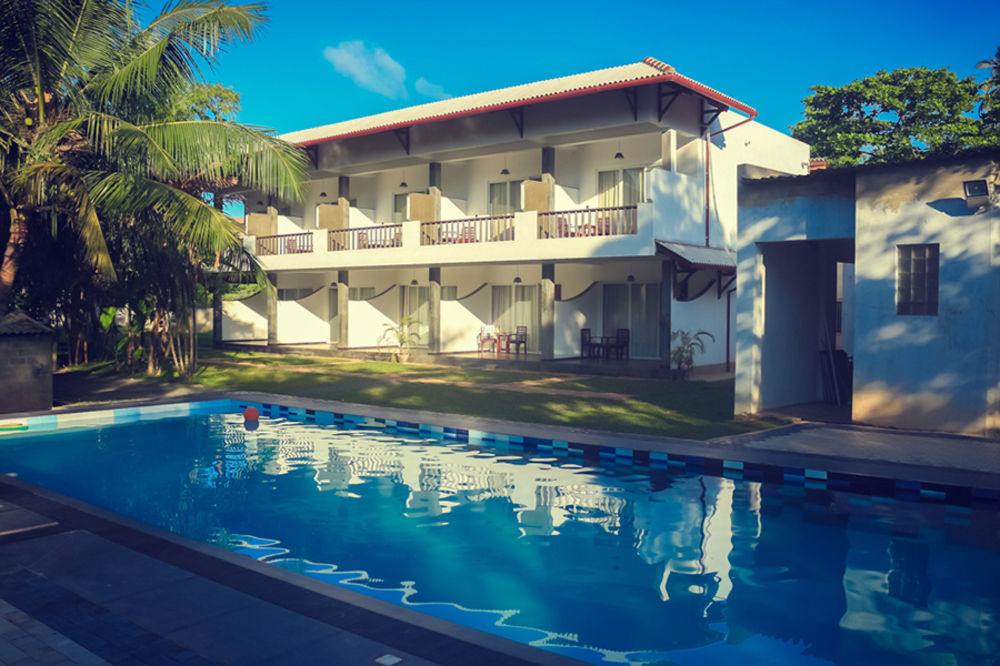 Blue Fox Hikkaduwa Hotel Екстериор снимка